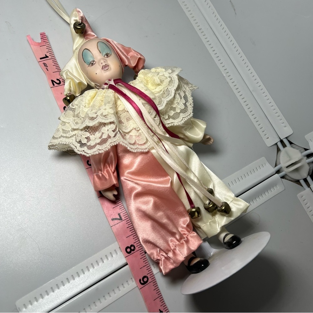 Vintage Pierrot Porcelain Clown Doll made in Taiwan Unbranded 9.5” - Picture 4 of 6